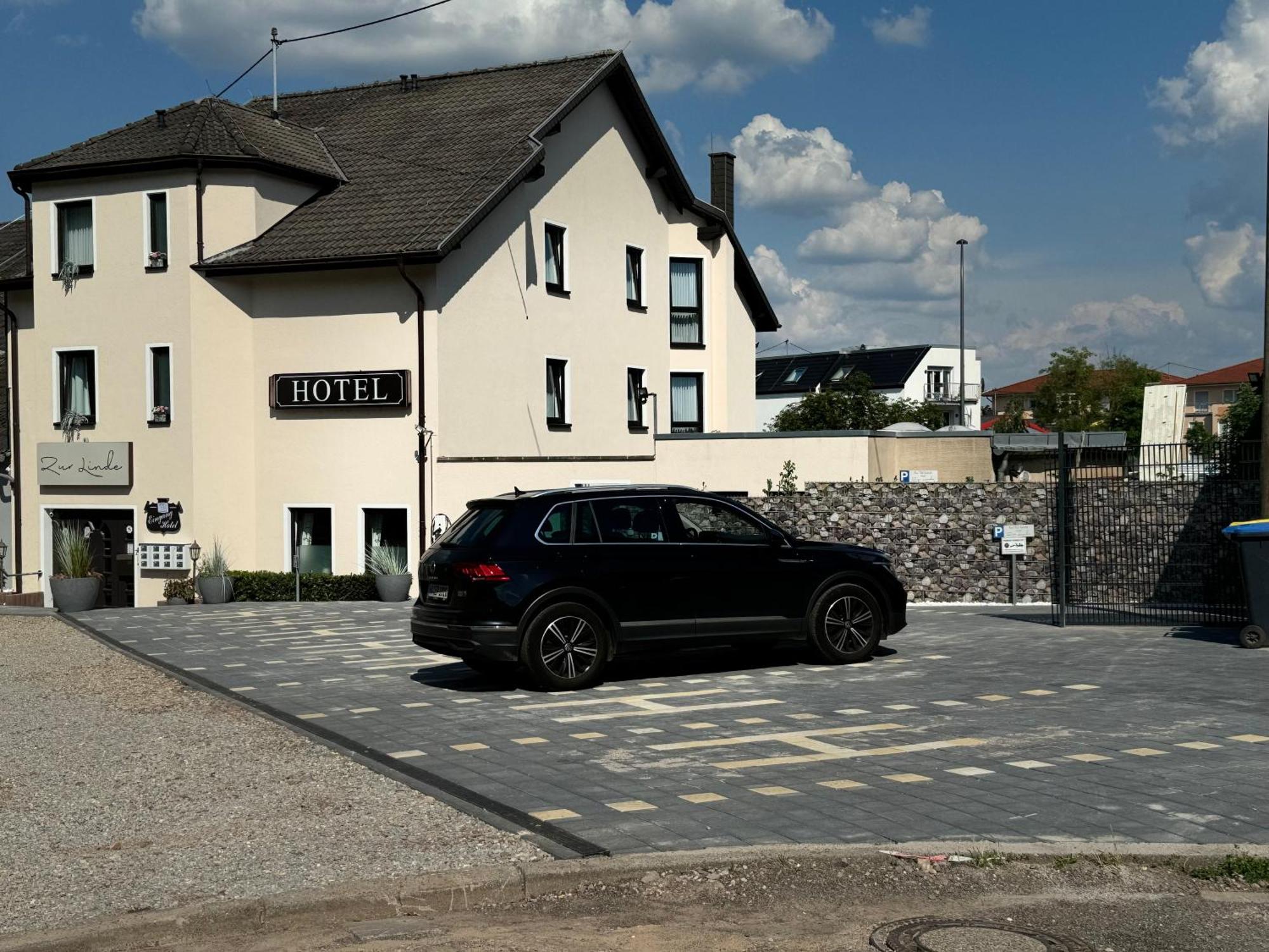 Hotel Zur Linde Saarlouis Kültér fotó
